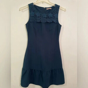 Darling Sleeveless Navy Dress, Lace Detail, Wedding or Casual Size small EUC